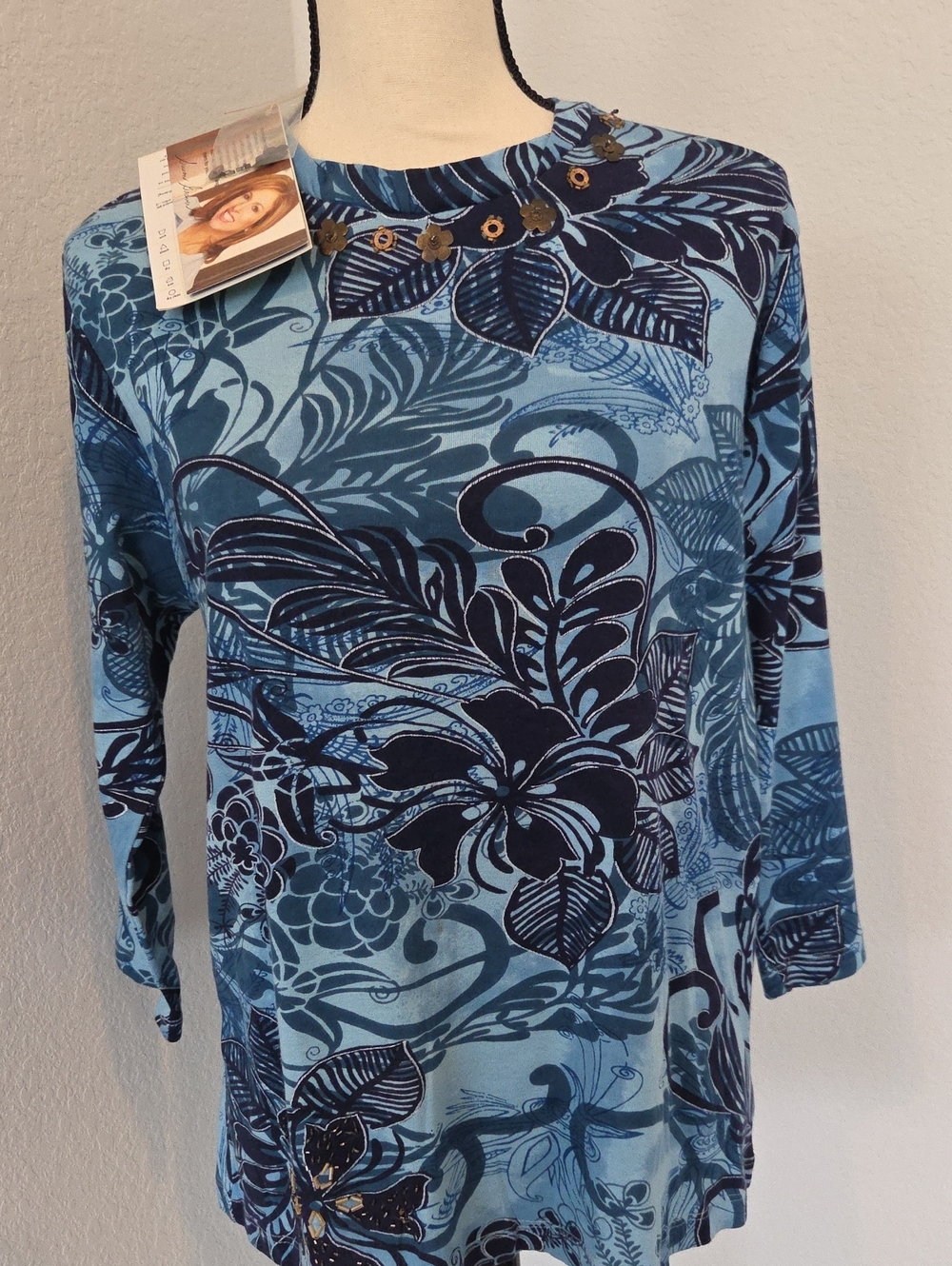 Susan Graver Blue Floral Long Sleeve Tee Blur Tropical Flower Leaves Beach Navy